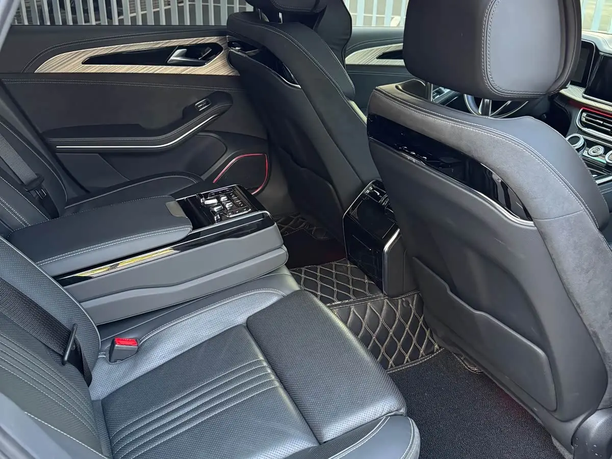 Hongqi H9 2021 — Şəkil 14/17
