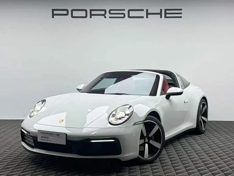 Porsche 911 2023 — Фото 1/13