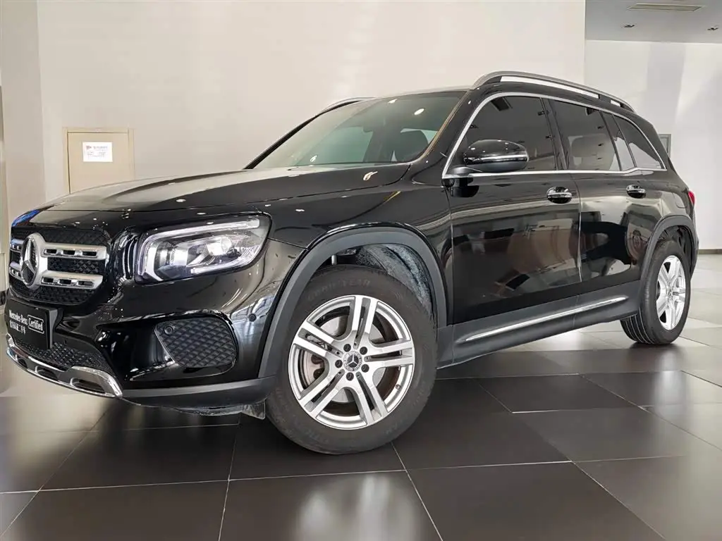 Mercedes-Benz GLB 2023 — Фото 1/13