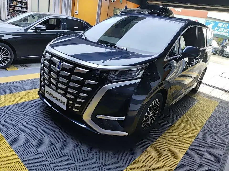 Denza D9, 2024