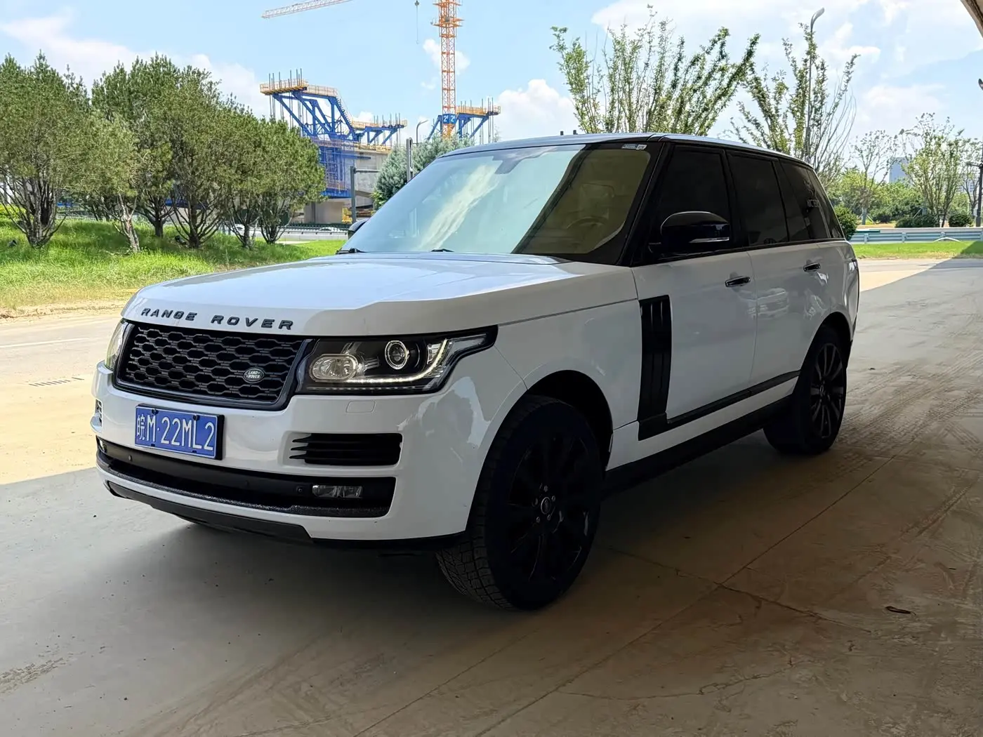 Land Rover Range Rover 2013 — Photo 1/8