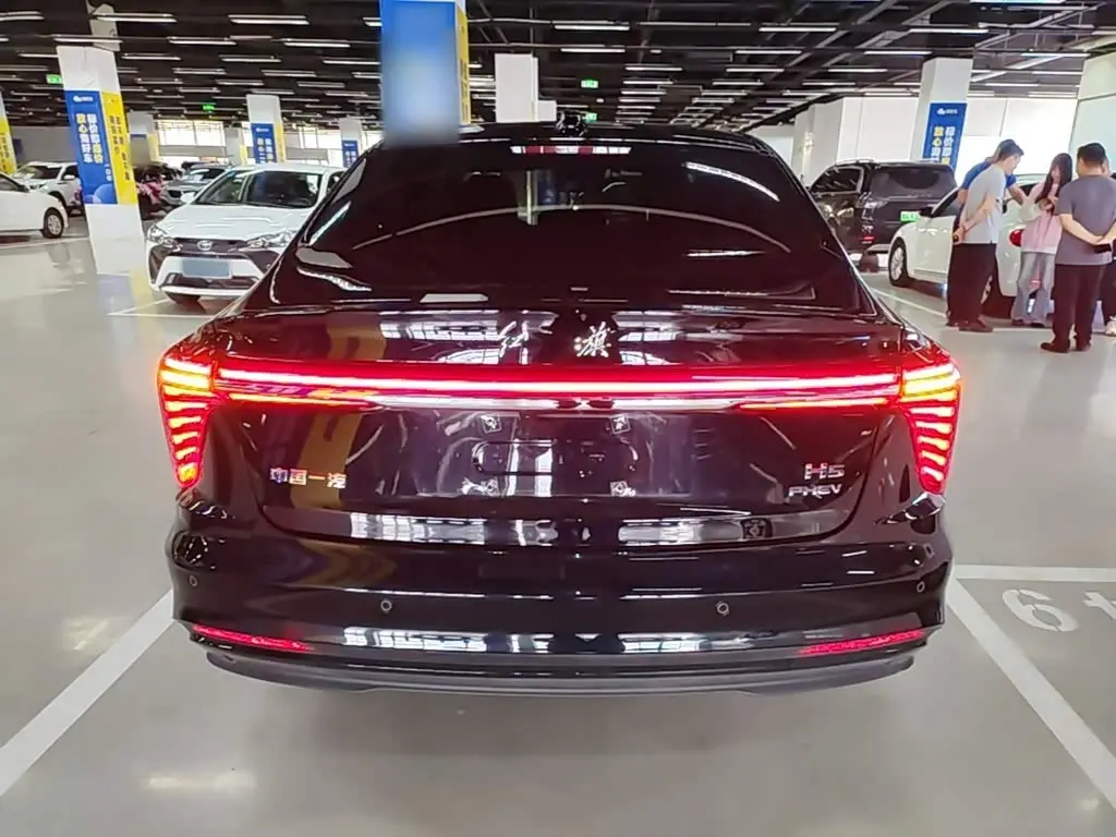 Hongqi H5 PHEV 2026 — Фото 4/20