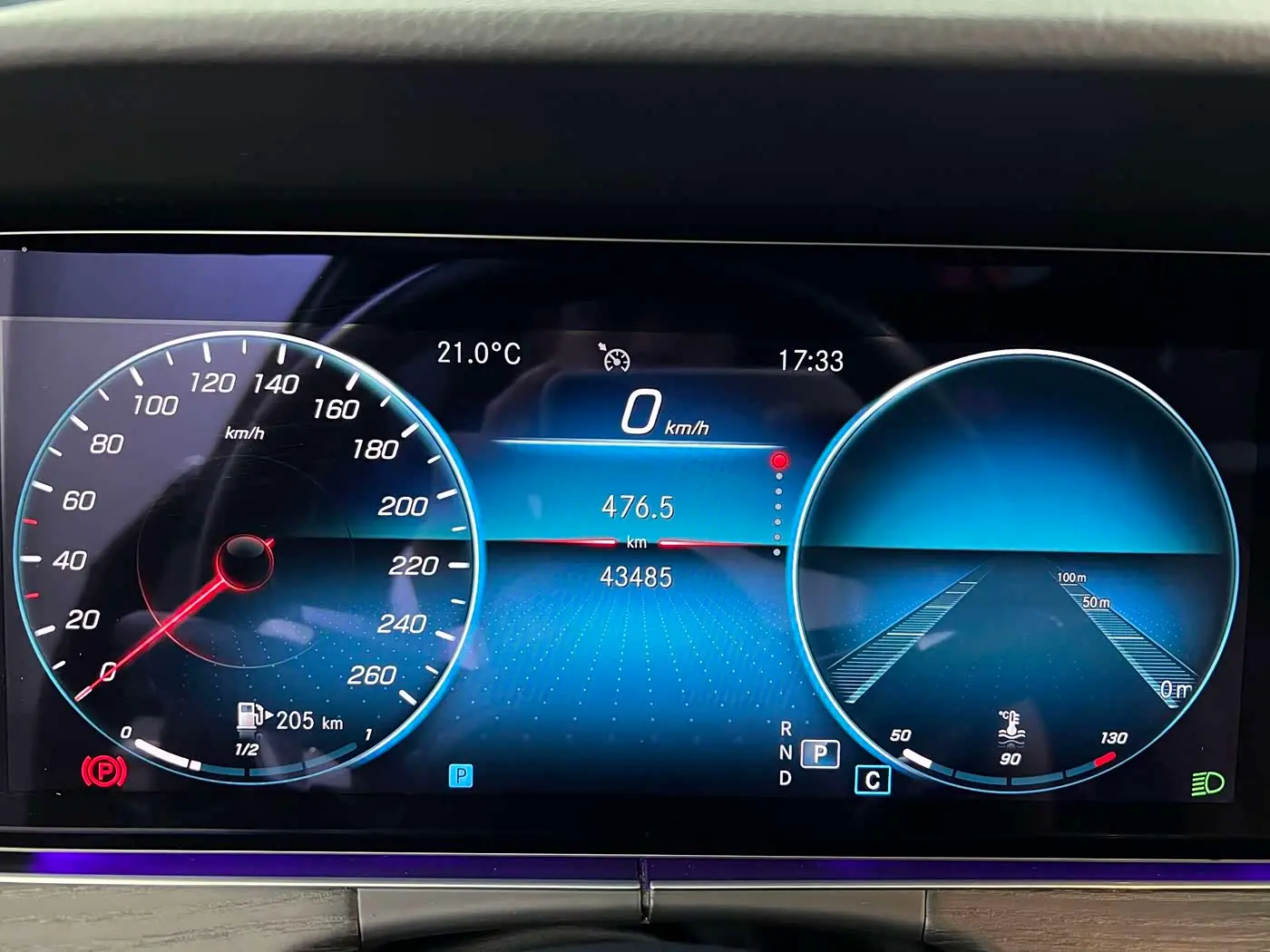 Mercedes-Benz E-Class 2022 — Photo 12/12