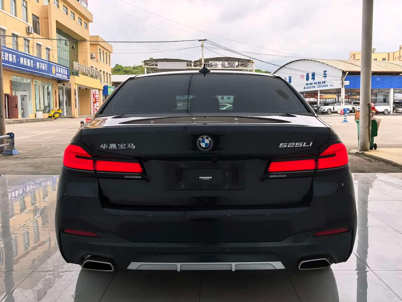 BMW 5 Series 2023 — Фото 16/18