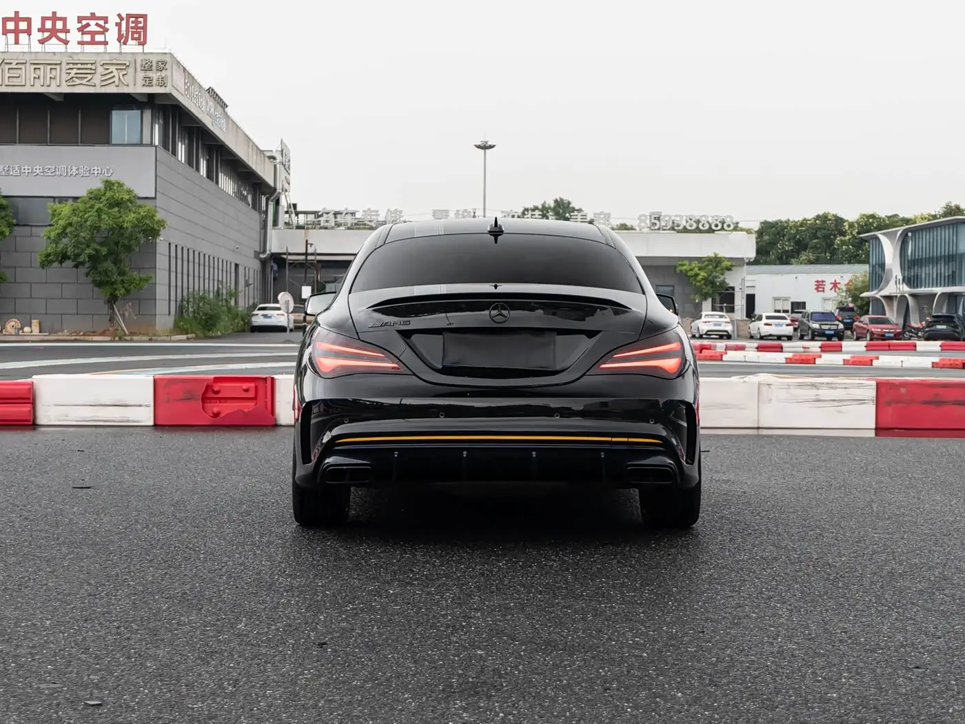 Mercedes-Benz CLA AMG 2018 — Фото 3/9