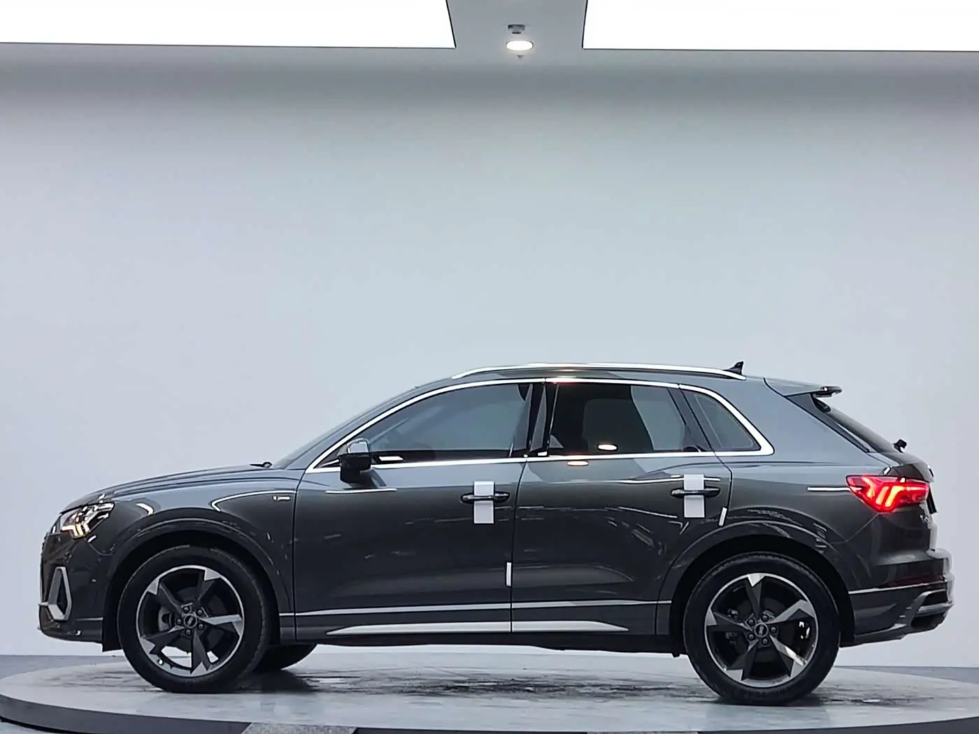 Audi Q3 2023 — Photo 4/17
