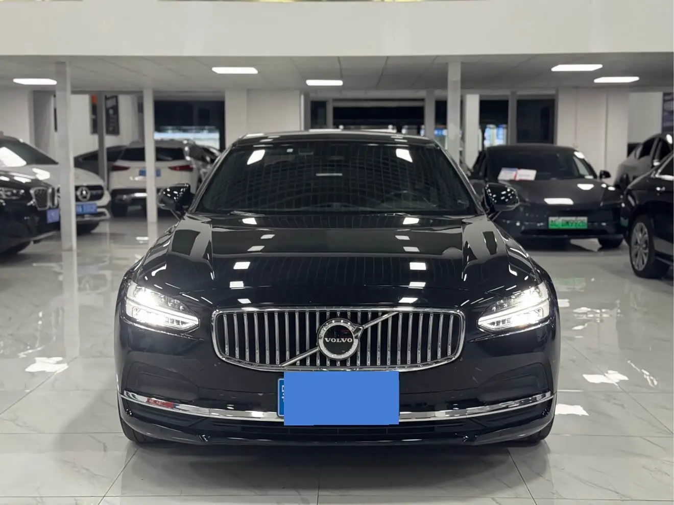 Volvo S90 2022 — Фото 2/13