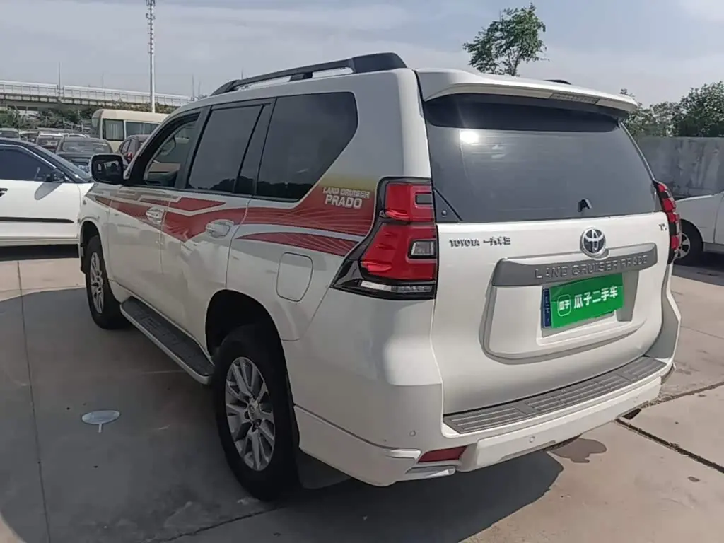 Toyota Prado 2019 — Photo 4/19