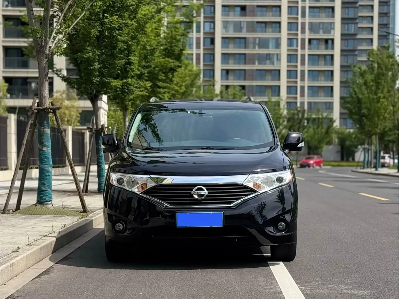Nissan Quest 2015 — Şəkil 2/17