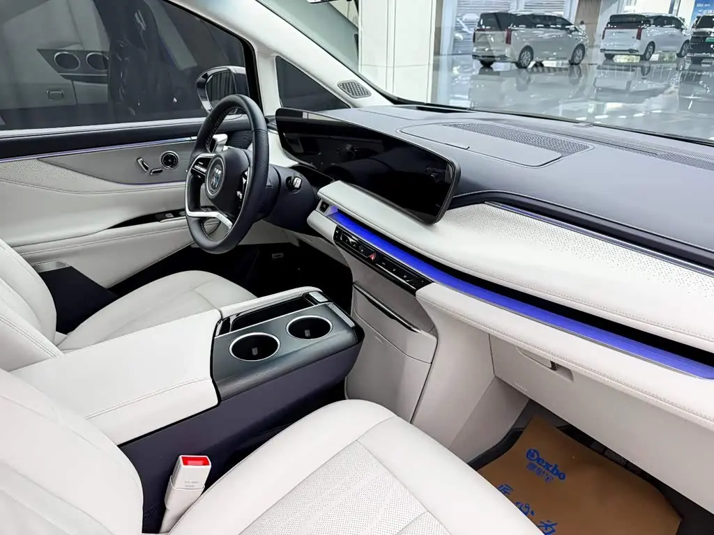Buick GL8 New Energy 2025 — Photo 17/17