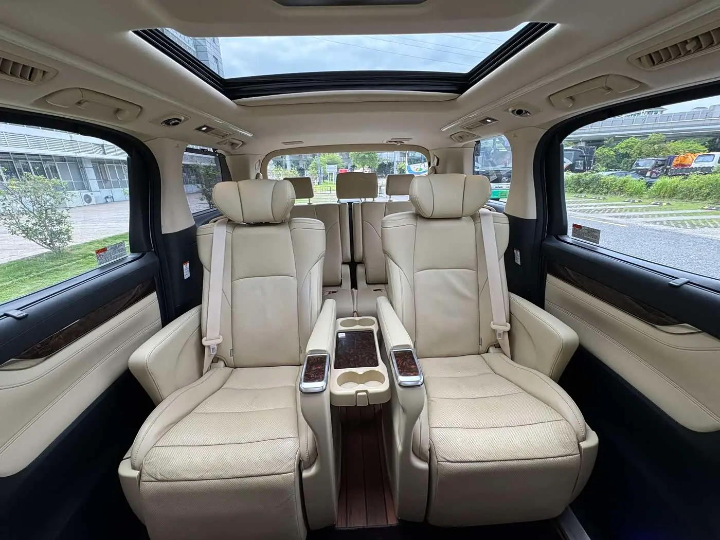 Toyota Alphard 2020 — Şəkil 13/20