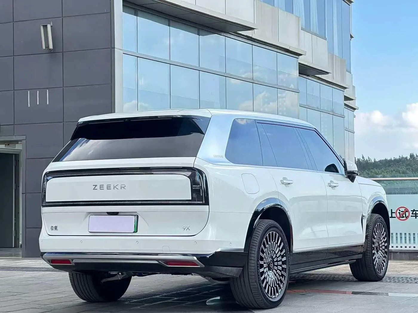 ZEEKR 9X 2026 — Photo 5/20