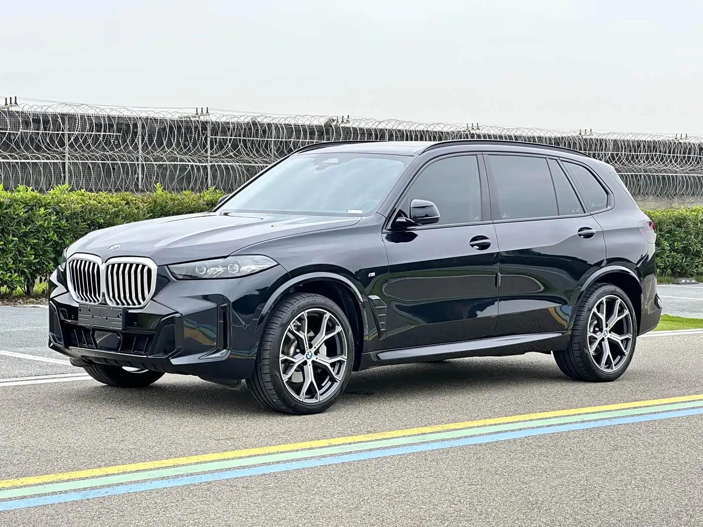 BMW X5 2025 — Photo 1/20