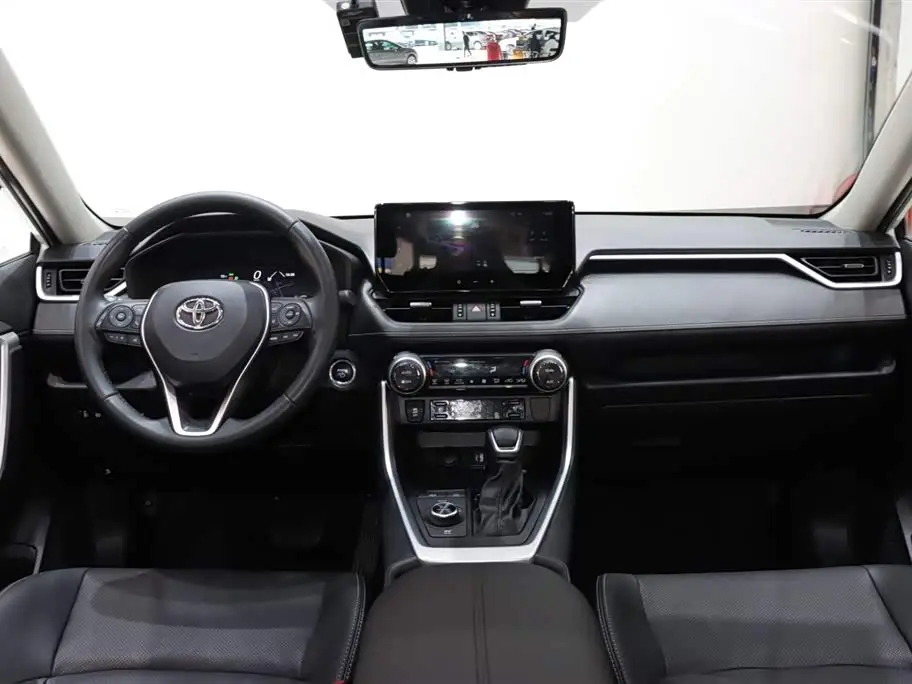 Toyota Wildlander 2023 — Photo 12/20