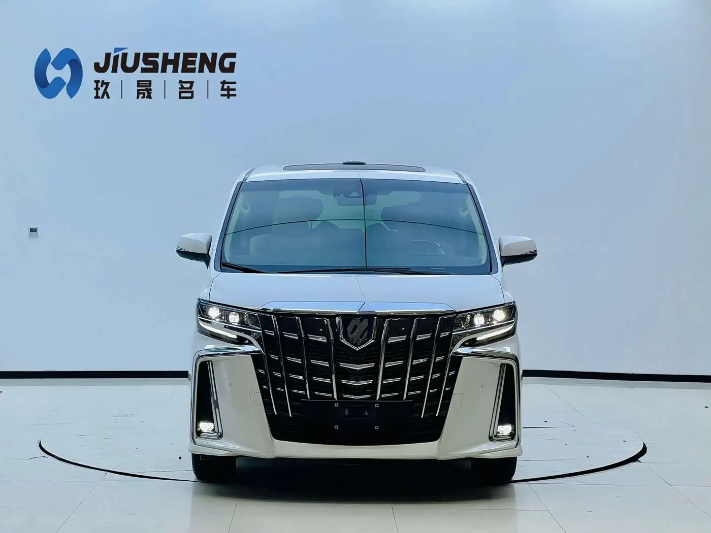 Toyota Alphard 2022 — Photo 2/20