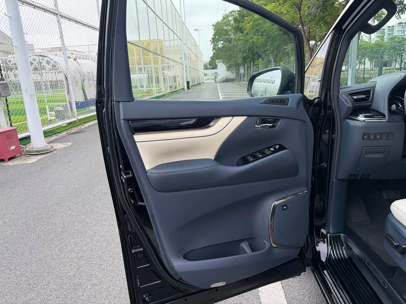 Toyota Vellfire 2021 — Şəkil 11/20