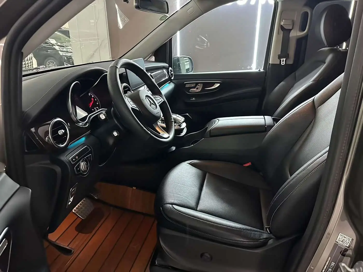 Mercedes-Benz V-Class 2018 — Фото 4/9