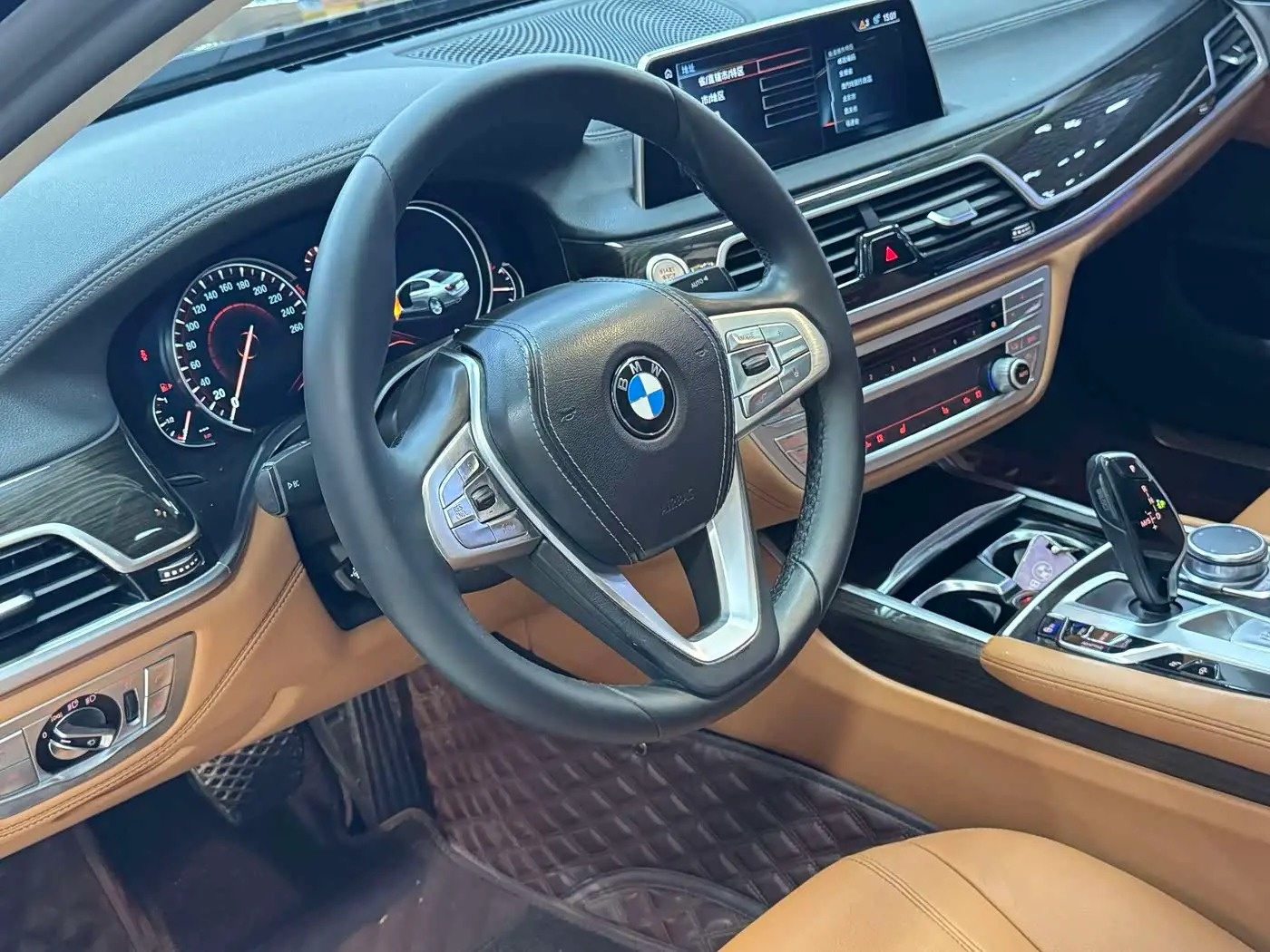 BMW 7 Series 2017 — Photo 12/16