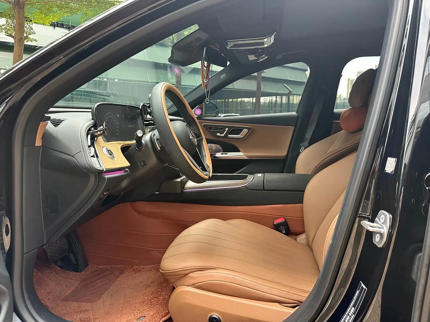 Mercedes-Benz E-Class New Energy 2025 — Photo 7/17