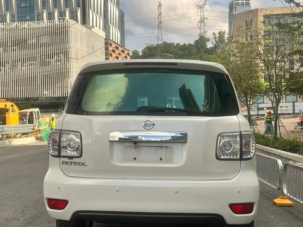 Nissan Patrol 2017 — ფოტო 9/11
