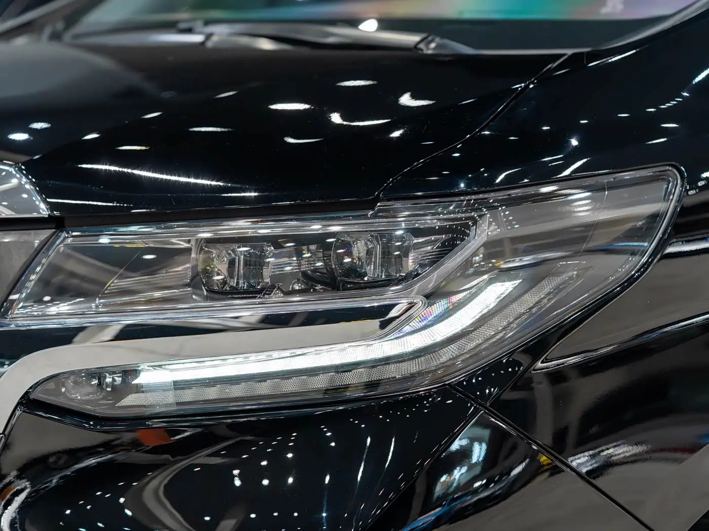 Toyota Alphard 2019 — ფოტო 5/14