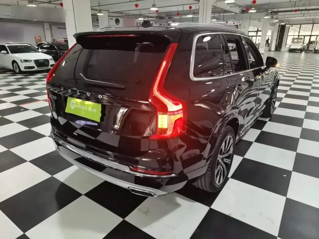 Volvo XC90 2020 — Фото 7/20