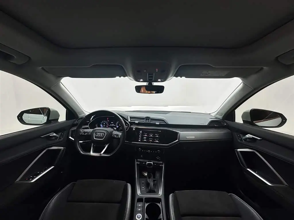 Audi Q3 2022 — Photo 15/20