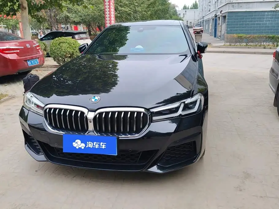 BMW 5 Series 2023 — Photo 2/16