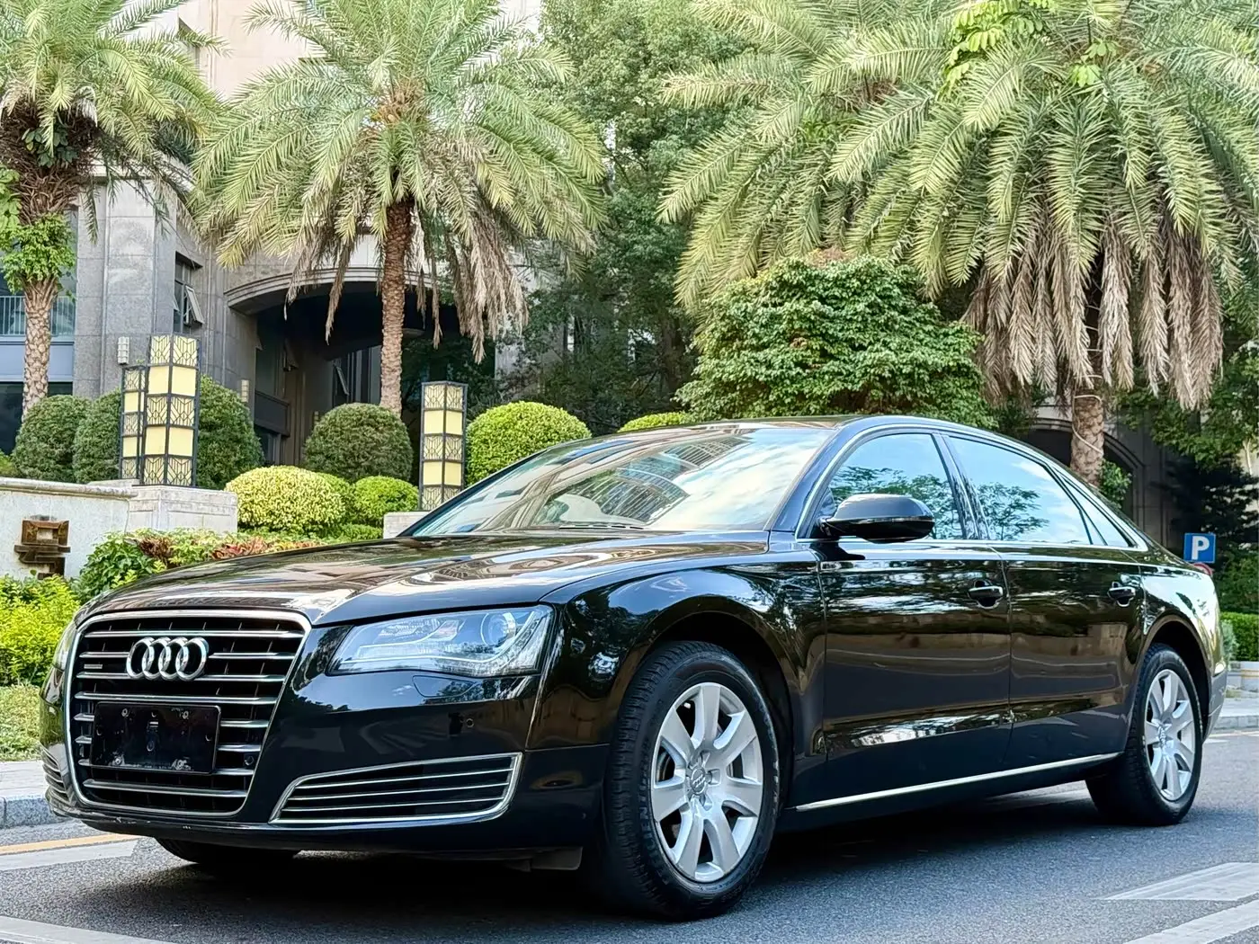Audi A8, 2013