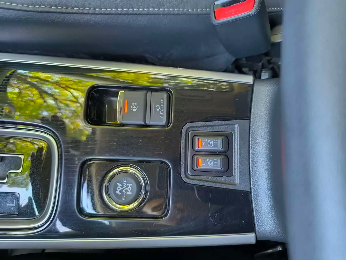 Mitsubishi Outlander 2021 — Photo 16/18