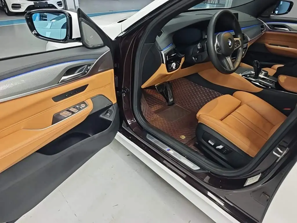 BMW 6 Series GT 2019 — Фото 16/20