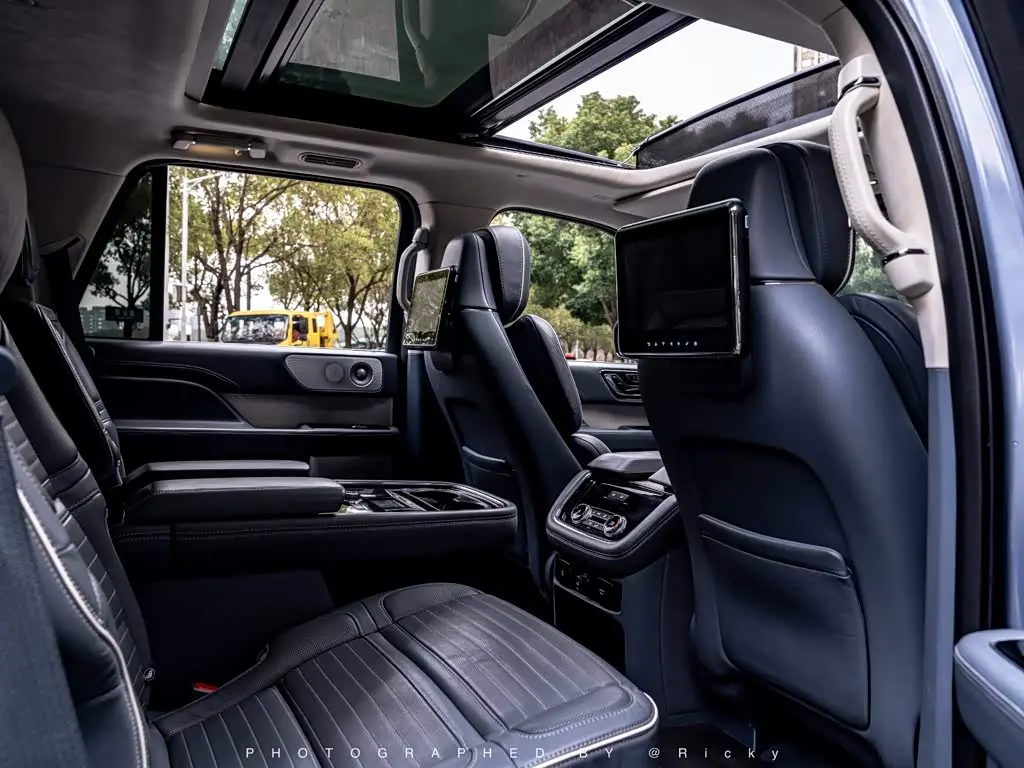 Lincoln Navigator 2020 — Фото 12/18