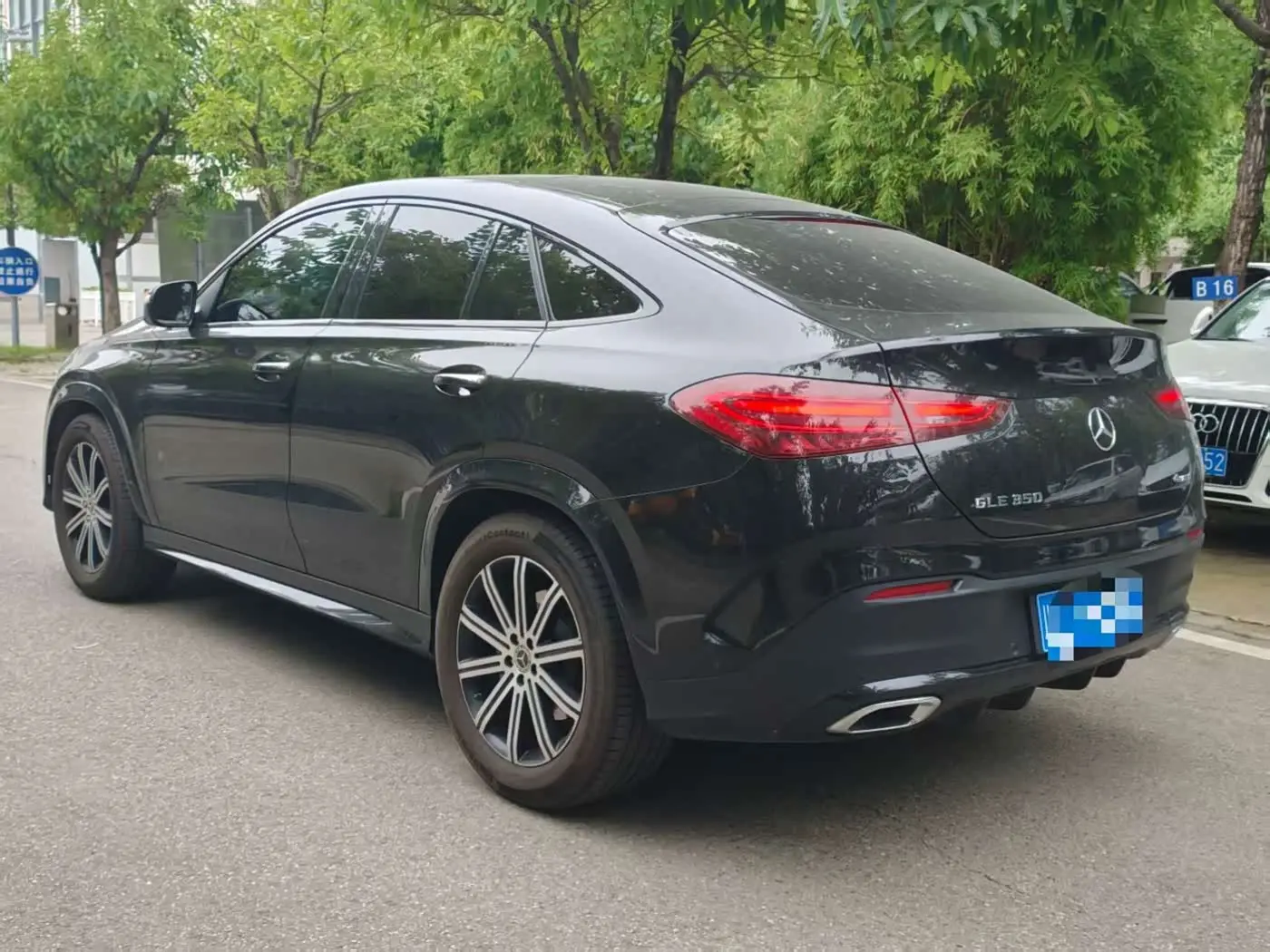 Mercedes-Benz GLE Coupe 2024 — Фото 6/11