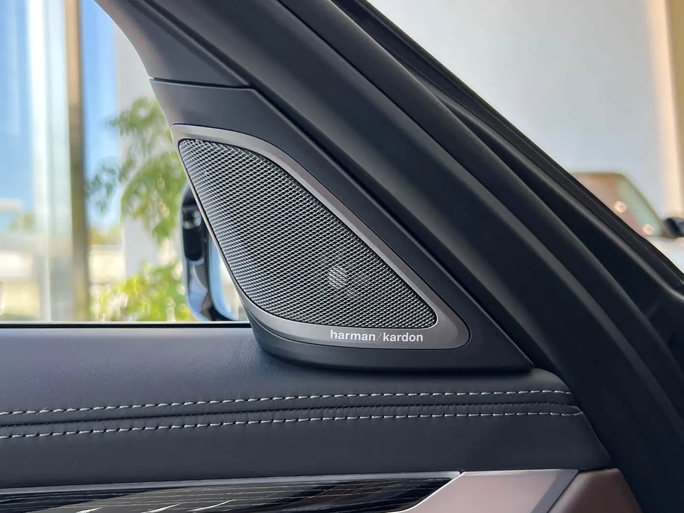 BMW 7 Series 2021 — Photo 13/14