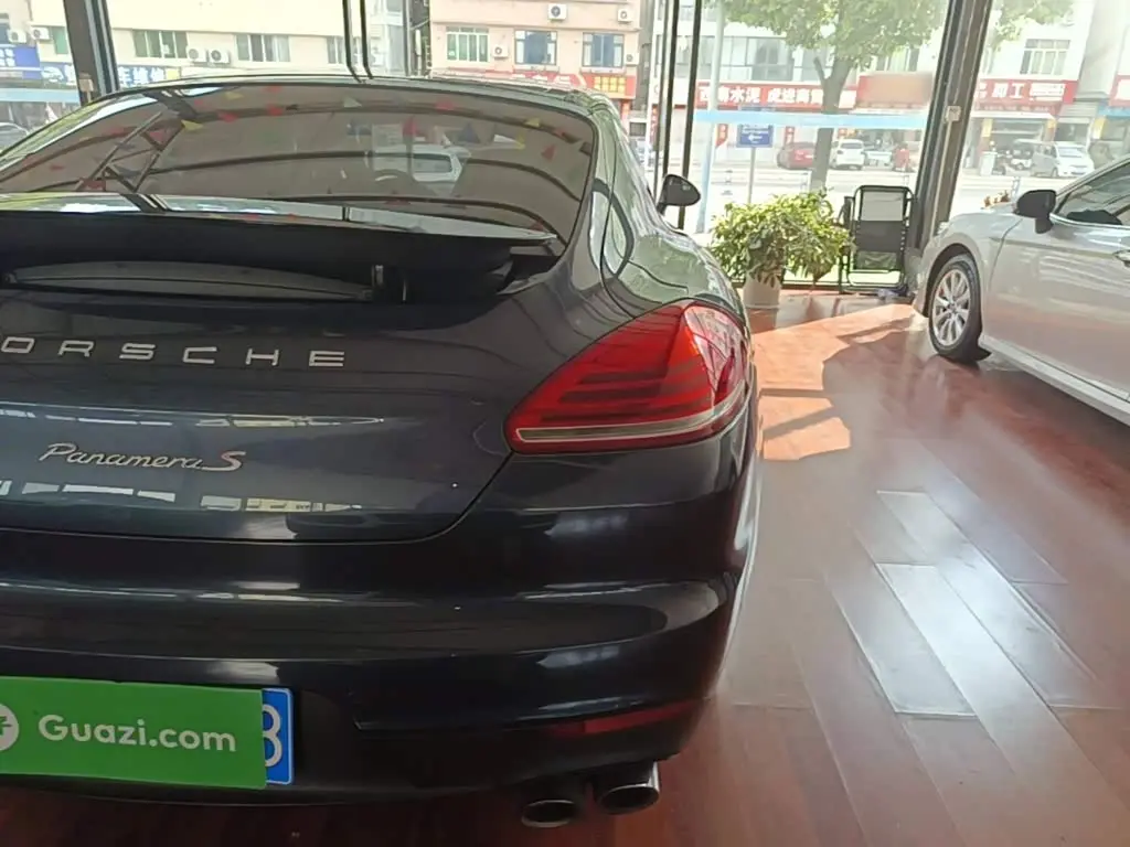 Porsche Panamera 2015 — Photo 8/20