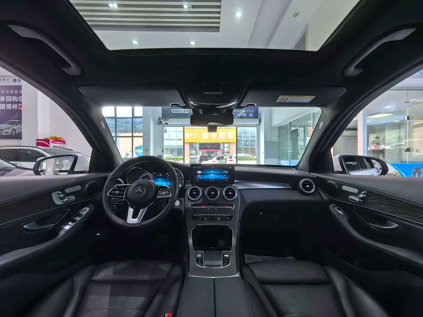 Mercedes-Benz GLC 2019 — Фото 5/15