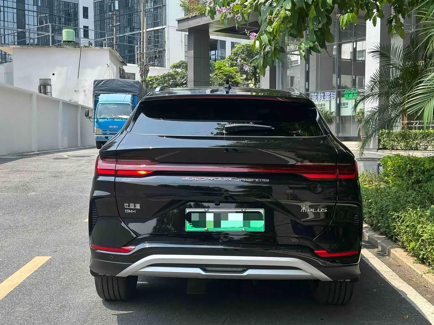 BYD Song PLUS PHEV 2023 — Photo 8/20