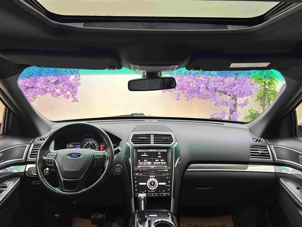 Ford Explorer 2016 — Photo 13/20