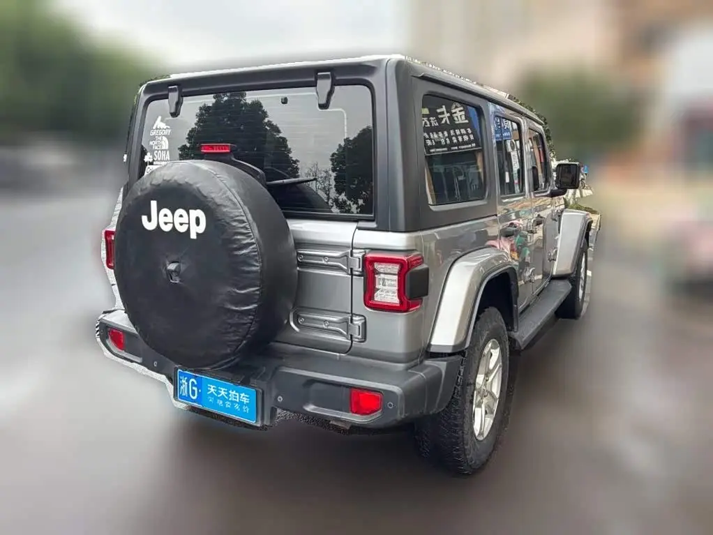 Jeep Wrangler 2021 — Фото 2/8