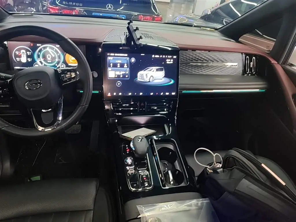 GAC Trumpchi Trumpchi M8 2023 — Photo 14/20