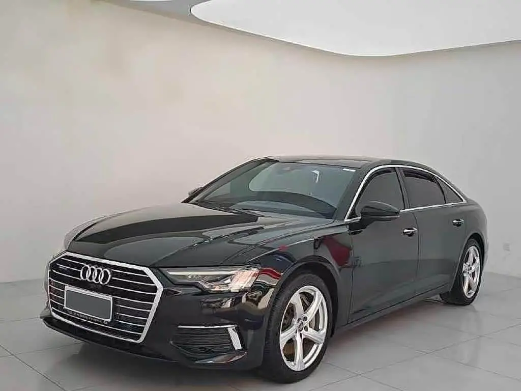 Audi A6L 2020 — Фото 1/17