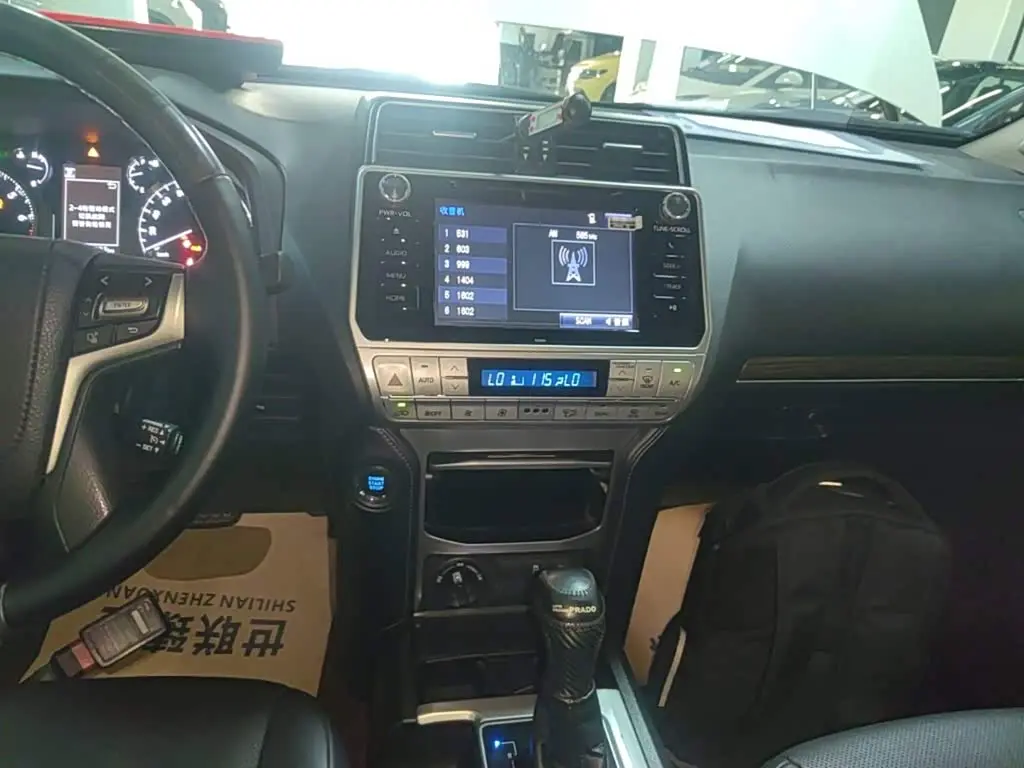 Toyota Prado 2018 — Photo 13/20