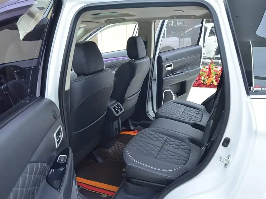Mitsubishi Outlander 2022 — Photo 5/16