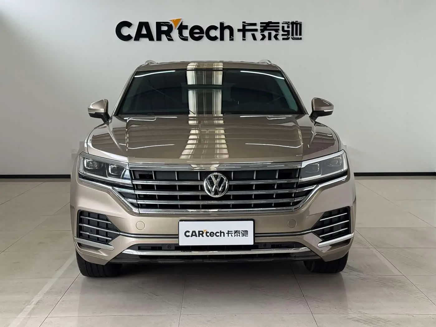 Volkswagen Touareg 2019 — Фото 2/18