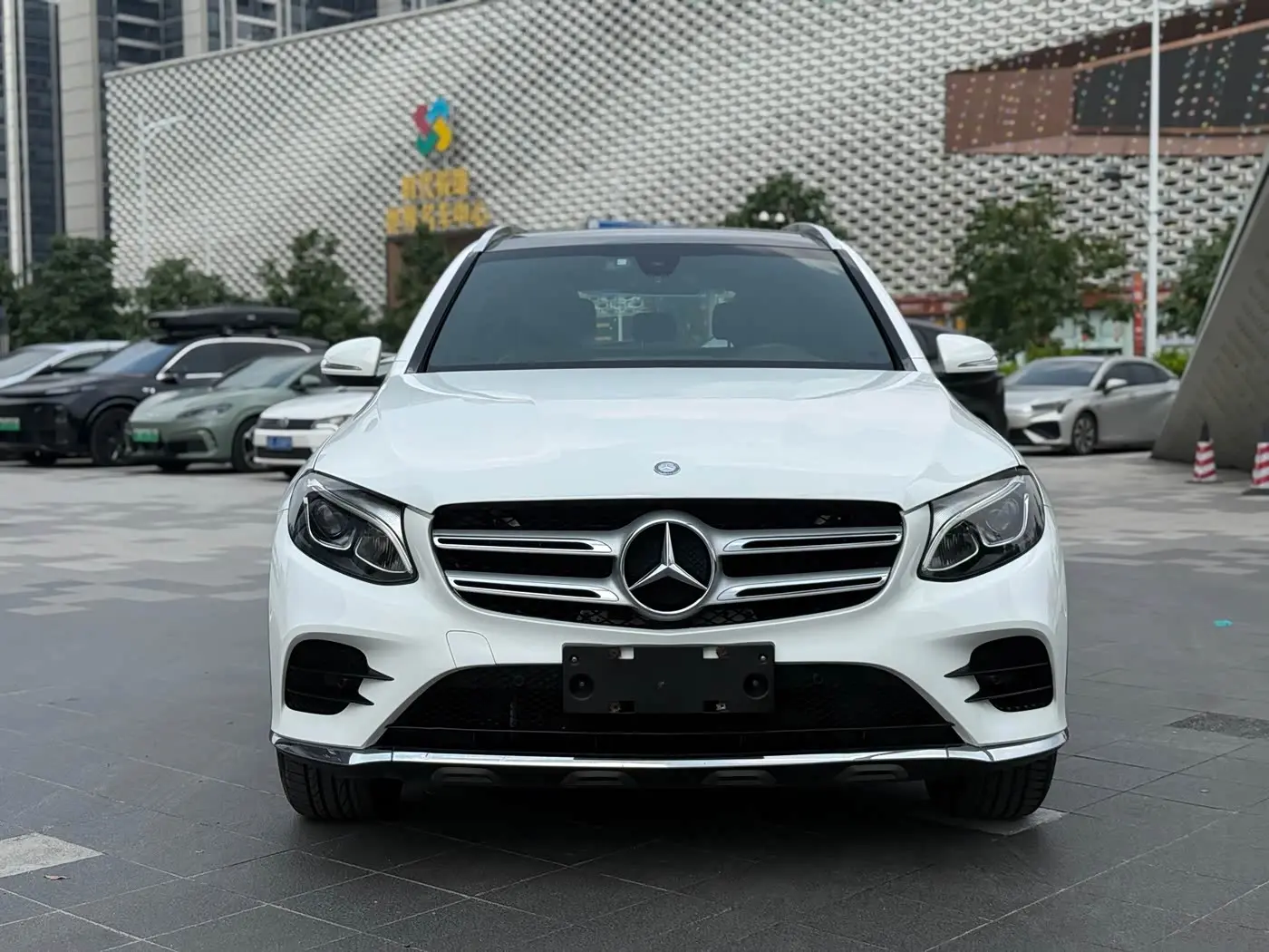 Mercedes-Benz GLC 2017 — Фото 6/20
