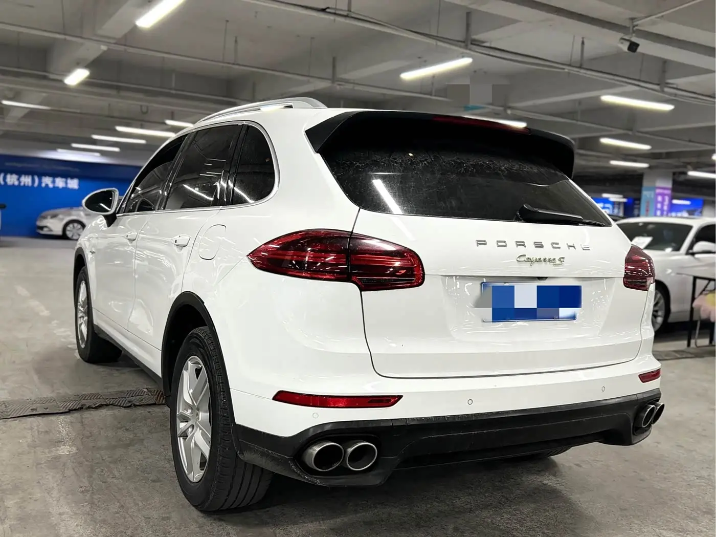 Porsche Cayenne New Energy 2017 — Photo 6/17