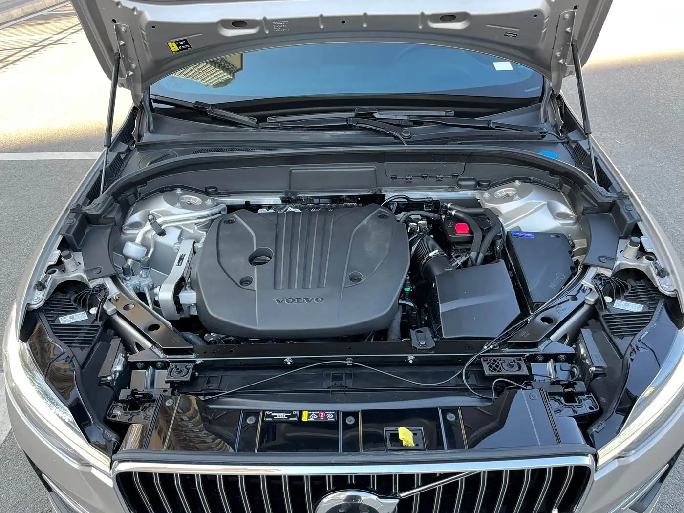 Volvo XC60 2024 — Фото 11/18