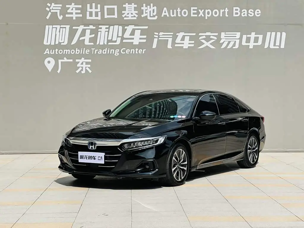 Honda Accord 2023 — Photo 1/20