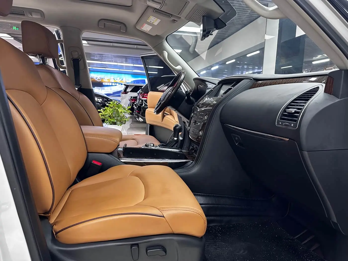 Nissan Patrol 2019 — Фото 13/20