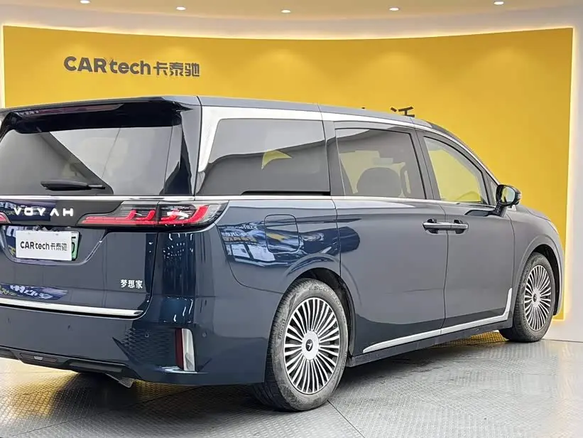 Voyah Auto Voyah Dreamer 2025 — Photo 4/20